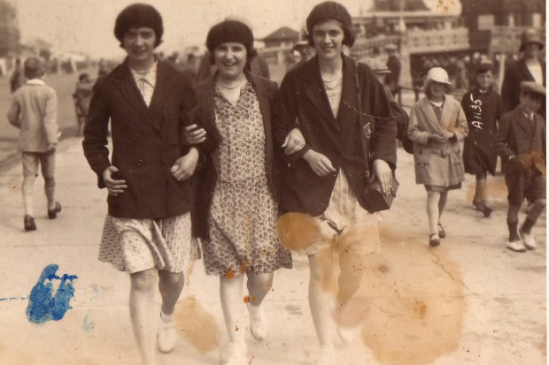 girls in berets ( ida spencer)