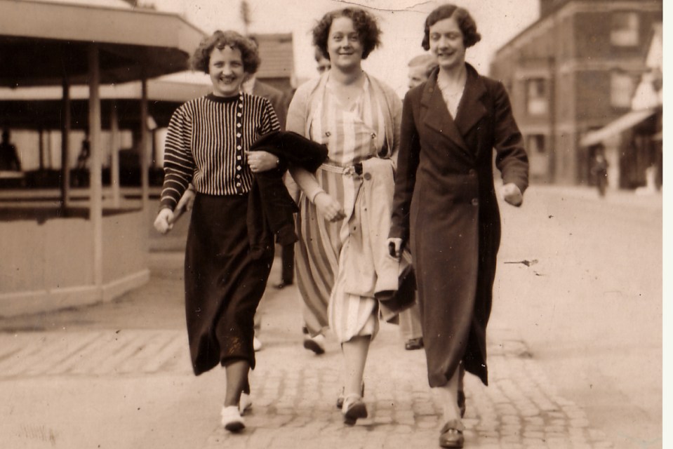 image of 3 sisters